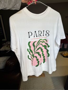 H&M White Graphic Tee with Black Text